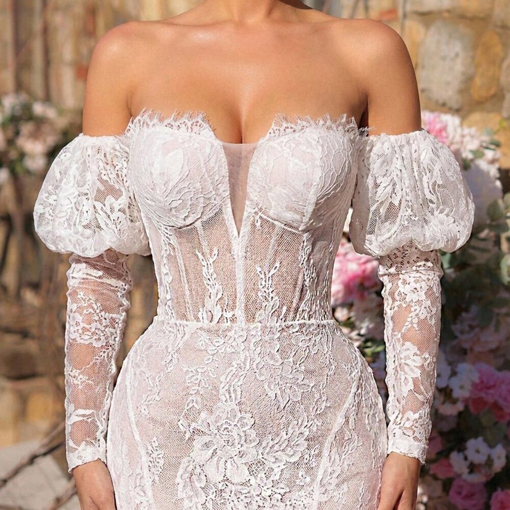 White Elegant Women's Lace Off Shoulder Trailing Dress - Picture 3 of 9